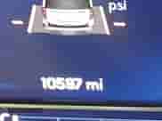 2024 Chevrolet Tahoe RST z VIN 1GNSCRKD0RR302733, wystawiony jako IAAI lot #40800083 z przebiegiem 10 597 mil mil oraz . Historia ofert i sprzedaży dostępna na DreamBid. Obrazek 16.