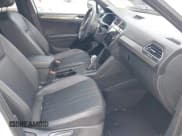 ✅ 2023 Volkswagen Tiguan SE R-Line Black • VIN: 3VVCB7AX0PM126184 • Лот: 42676837. Опубликован ранее на IAAI с пробегом 35 249 миль. Бесплатный доступ к архиву аукционных продаж из США и подробный отчёт об истории автомобиля на DreamBid. Изображение 5.