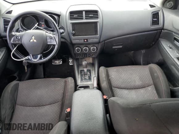 ✅ 2019 Mitsubishi Outlander ES • VIN: JA4AP3AU9KU022412 • Лот: 93198925. Опубликован ранее на Copart с пробегом 107 875 миль. Бесплатный доступ к архиву аукционных продаж из США и подробный отчёт об истории автомобиля на DreamBid. Изображение 8.