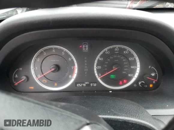 ✅ 2011 Honda Accord LX • VIN: 1HGCP2F3XBA033916 • Lot: 71707035. Listed on Copart with 105,279 mi. Free auction sales archive from the USA and detailed vehicle history report at DreamBid. Image 9.