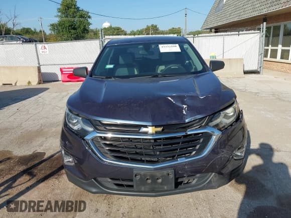 ✅ 2019 Chevrolet Equinox LS • VIN: 3GNAXHEV1KL232266 • Lot: 43332160. Wystawiony na IAAI z przebiegiem 49 801 mil. Bezpłatny archiwum sprzedaży aukcyjnych z USA i szczegółowy raport historii pojazdu na DreamBid. Zdjęcie 12.