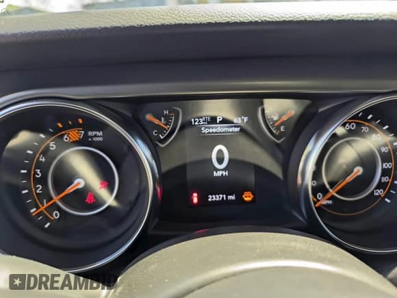 ✅ 2023 Jeep Wrangler Willys • VIN: 1C4HJXDN8PW639488 • Lot: 94491545. Wystawiony na Copart z przebiegiem 23 371 mil. Bezpłatny archiwum sprzedaży aukcyjnych z USA i szczegółowy raport historii pojazdu na DreamBid. Zdjęcie 8.