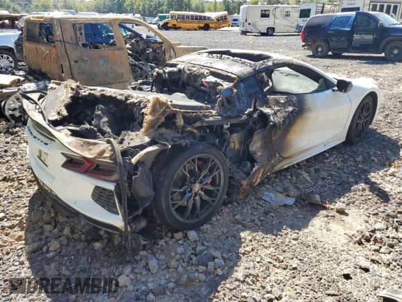 2024 Chevrolet Corvette 3LT with VIN 1G1YC2D40R5101891, listed as a Copart auction lot 76462644 with Not provided miles and Non repairable. Bid and sale history available at DreamBid. Image 3.