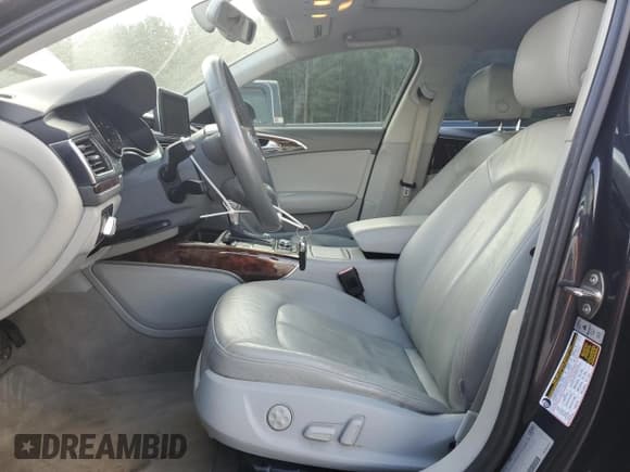 ✅ 2014 Audi A6 Premium Plus • VIN: WAUFGAFC1EN020536 • Лот: 61041235. Опубликован ранее на Copart с пробегом 110 384 миль. Бесплатный доступ к архиву аукционных продаж из США и подробный отчёт об истории автомобиля на DreamBid. Изображение 7.