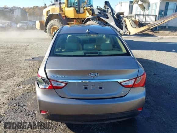 ✅ 2014 Hyundai Sonata SE • VIN: 5NPEC4AC7EH865457 • Лот: 43636635. Опубликован ранее на IAAI с пробегом 75 835 миль. Бесплатный доступ к архиву аукционных продаж из США и подробный отчёт об истории автомобиля на DreamBid. Изображение 16.