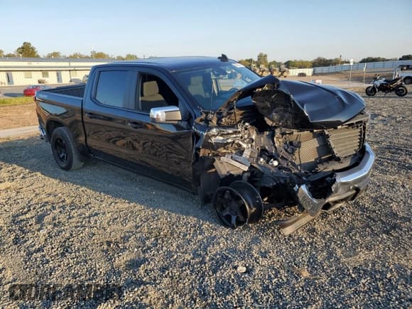 ✅ 2020 Chevrolet Silverado 1500 LT • VIN: 3GCUYDED6LG384587 • Lot: 69254744. Wystawiony na Copart z przebiegiem Nie podano. Bezpłatny archiwum sprzedaży aukcyjnych z USA i szczegółowy raport historii pojazdu na DreamBid. Zdjęcie 4.