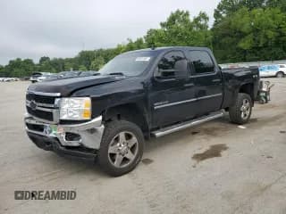 ✅ 2014 Chevrolet Silverado 2500HD LT • VIN: 1GC1KXCGXEF121137 • Лот: 66491985. Опубликован ранее на Copart с пробегом 140 444 миль. Бесплатный доступ к архиву аукционных продаж из США и подробный отчёт об истории автомобиля на DreamBid. Изображение 1.