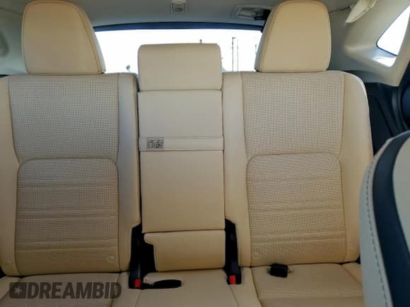 ✅ 2016 Lexus NX 200t • VIN: JTJYARBZ4G2036267 • Лот: 94976235. Опубликован ранее на Copart с пробегом 98 290 миль. Бесплатный доступ к архиву аукционных продаж из США и подробный отчёт об истории автомобиля на DreamBid. Изображение 10.