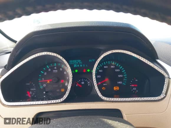 2011 Chevrolet Traverse LTZ z VIN 1GNKRLED1BJ165068, wystawiony jako IAAI lot #43274496 z przebiegiem 112 729 mil mil oraz . Historia ofert i sprzedaży dostępna na DreamBid. Obrazek 7.