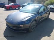 ✅ 2024 Tesla Model 3 • VIN: 5YJ3E1EA6RF825576 • Lot: 43149115. Wystawiony na IAAI z przebiegiem 7 988 mil. Bezpłatny archiwum sprzedaży aukcyjnych z USA i szczegółowy raport historii pojazdu na DreamBid. Zdjęcie 2.