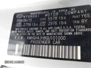 ✅ 2016 Hyundai Equus Signature • VIN: KMHGH4JH8GU101000 • Lot: 42560008. Wystawiony na IAAI z przebiegiem 68 798 mil. Bezpłatny archiwum sprzedaży aukcyjnych z USA i szczegółowy raport historii pojazdu na DreamBid. Zdjęcie 9.