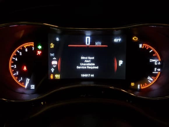 ✅ 2016 Dodge Durango R/T • VIN: 1C4SDJCT7GC373666 • Лот: 82542935. Опубликован ранее на Copart с пробегом 184 917 миль. Бесплатный доступ к архиву аукционных продаж из США и подробный отчёт об истории автомобиля на DreamBid. Изображение 9.