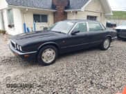 ✅ 1997 Jaguar XJ • VIN: SAJHX6248VC806189 • Лот: 57891035. Опубликован ранее на Copart с пробегом 51 654 миль. Бесплатный доступ к архиву аукционных продаж из США и подробный отчёт об истории автомобиля на DreamBid. Изображение 1.