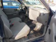 ✅ 2000 Chevrolet S-10 • VIN: 1GCCS1453Y8211791 • Лот: 41405891. Опубликован ранее на IAAI с пробегом 164 392 миль. Бесплатный доступ к архиву аукционных продаж из США и подробный отчёт об истории автомобиля на DreamBid. Изображение 5.