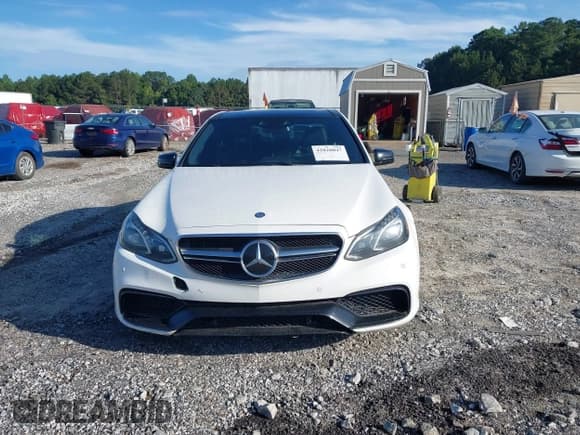 ✅ 2014 Mercedes-Benz E 63 AMG S-Model • VIN: WDDHF7GB4EA964948 • Лот: 42828047. Опубликован ранее на IAAI с пробегом 122 677 миль. Бесплатный доступ к архиву аукционных продаж из США и подробный отчёт об истории автомобиля на DreamBid. Изображение 12.