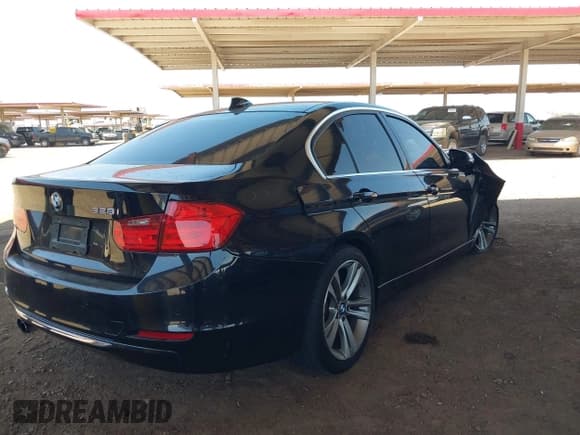 ✅ 2012 BMW 3 Series 328i • VIN: WBA3A5C57CF343577 • Лот: 42945383. Опубликован ранее на IAAI с пробегом 110 868 миль. Бесплатный доступ к архиву аукционных продаж из США и подробный отчёт об истории автомобиля на DreamBid. Изображение 4.
