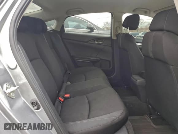 ✅ 2018 Honda Civic LX • VIN: 19XFC2F5XJE027537 • Лот: 94306525. Опубликован ранее на Copart с пробегом 104 457 миль. Бесплатный доступ к архиву аукционных продаж из США и подробный отчёт об истории автомобиля на DreamBid. Изображение 10.