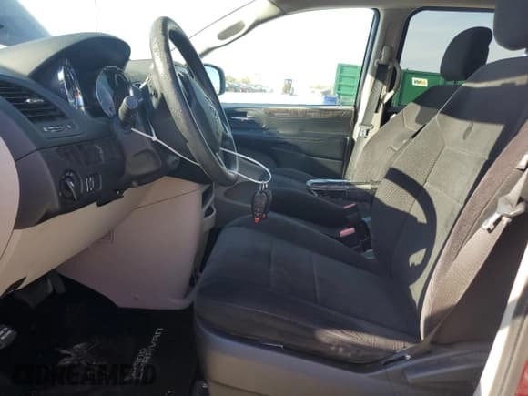 ✅ 2011 Dodge Grand Caravan Express • VIN: 2D4RN4DG7BR723945 • Lot: 91875915. Wystawiony na Copart z przebiegiem 124 483 mil. Bezpłatny archiwum sprzedaży aukcyjnych z USA i szczegółowy raport historii pojazdu na DreamBid. Zdjęcie 7.