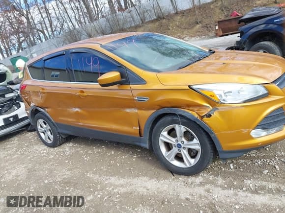 ✅ 2016 Ford Escape SE • VIN: 1FMCU9GXXGUA05973 • Lot: 43711149. Wystawiony na IAAI z przebiegiem 150 056 mil. Bezpłatny archiwum sprzedaży aukcyjnych z USA i szczegółowy raport historii pojazdu na DreamBid. Zdjęcie 13.