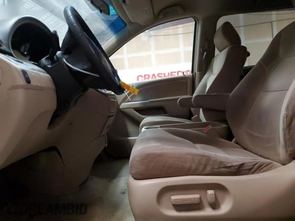 ✅ 2006 Honda Odyssey EX • VIN: 5FNRL38426B455322 • Lot: 86608495. Listed on Copart with 135,114 mi. Free auction sales archive from the USA and detailed vehicle history report at DreamBid. Image 7.