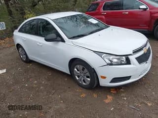 ✅ 2013 Chevrolet Cruze LS • VIN: 1G1PA5SH5D7252036 • Лот: 43699455. Опубликован ранее на IAAI с пробегом 43 595 миль. Бесплатный доступ к архиву аукционных продаж из США и подробный отчёт об истории автомобиля на DreamBid. Изображение 1.