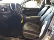 ✅ 2021 Toyota Camry SE Nightshade • VIN: 4T1T11AK3MU611277 • Лот: 90278125. Опубликован ранее на Copart с пробегом 86 908 миль. Бесплатный доступ к архиву аукционных продаж из США и подробный отчёт об истории автомобиля на DreamBid. Изображение 7.