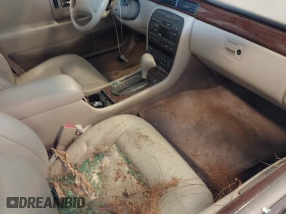 ✅ 1997 Cadillac Seville STS • VIN: 1G6KY5290VU815151 • Lot: 42795383. Listed on IAAI with Not provided. Free auction sales archive from the USA and detailed vehicle history report at DreamBid. Image 5.