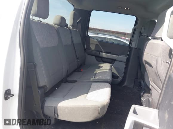 ✅ 2024 Ford F-250 XL • VIN: 1FT7W2BT9RED24466 • Lot: 43134949. Listed on IAAI with 44,249 mi. Free auction sales archive from the USA and detailed vehicle history report at DreamBid. Image 8.