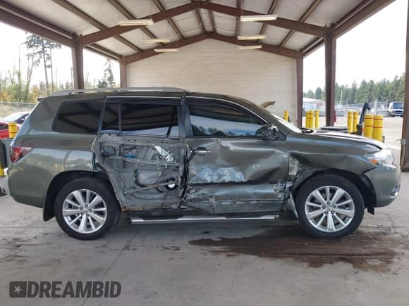 ✅ 2009 Toyota Highlander Limited • VIN: JTEEW44A692034004 • Lot: 43358003. Listed on IAAI with 180,514 mi. Free auction sales archive from the USA and detailed vehicle history report at DreamBid. Image 14.