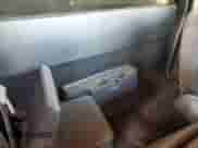 2002 Chevrolet S-10 LS z VIN 1GCDT19W128235954, wystawiony jako Copart lot #91596765 z przebiegiem 277 489 mil mil oraz Szkoda całkowita • Salvage title. Historia ofert i sprzedaży dostępna na DreamBid. Obrazek 10.