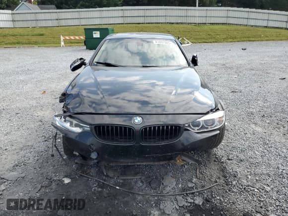 ✅ 2014 BMW 4 Series 435i xDrive • VIN: WBA3R5C57EF730254 • Lot: 81097605. Wystawiony na Copart z przebiegiem Nie podano. Bezpłatny archiwum sprzedaży aukcyjnych z USA i szczegółowy raport historii pojazdu na DreamBid. Zdjęcie 5.