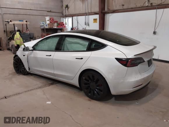 ✅ 2021 Tesla Model 3 Performance • VIN: 5YJ3E1ECXMF991836 • Lot: 41830519. Wystawiony na IAAI z przebiegiem Nie podano. Bezpłatny archiwum sprzedaży aukcyjnych z USA i szczegółowy raport historii pojazdu na DreamBid. Zdjęcie 3.