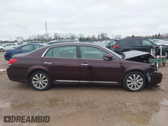 ✅ 2012 Toyota Avalon • VIN: 4T1BK3DBXCU468374 • Lot: 43731454. Listed on IAAI with 68,447 mi. Free auction sales archive from the USA and detailed vehicle history report at DreamBid. Image 13.