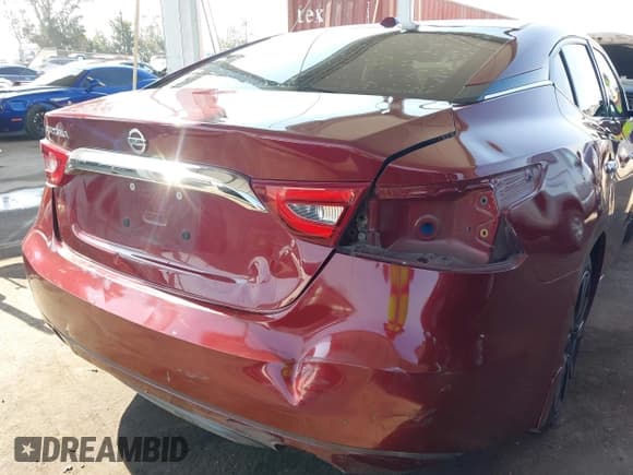 ✅ 2017 Nissan Maxima S • VIN: 1N4AA6AP0HC449856 • Lot: 42782937. Listed on IAAI with 84,308 mi. Free auction sales archive from the USA and detailed vehicle history report at DreamBid. Image 6.
