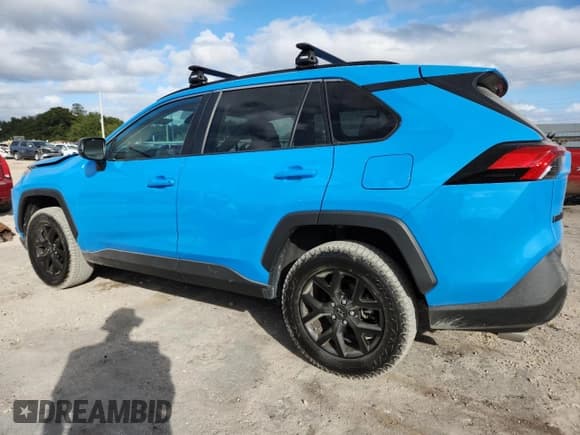 ✅ 2021 Toyota RAV4 LE • VIN: 2T3F1RFV4MW183743 • Lot: 93388325. Wystawiony na Copart z przebiegiem 88 679 mil. Bezpłatny archiwum sprzedaży aukcyjnych z USA i szczegółowy raport historii pojazdu na DreamBid. Zdjęcie 2.