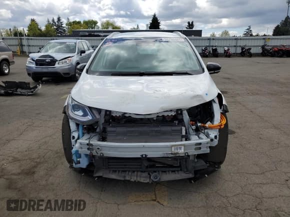 ✅ 2020 Chevrolet Bolt EV Premier • VIN: 1G1FZ6S03L4121174 • Lot: 53700484. Wystawiony na Copart z przebiegiem 22 583 mil. Bezpłatny archiwum sprzedaży aukcyjnych z USA i szczegółowy raport historii pojazdu na DreamBid. Zdjęcie 5.