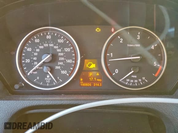 ✅ 2011 BMW X5 35d • VIN: 5UXZW0C56BL370155 • Lot: 96341925. Listed on Copart with 190,936 mi. Free auction sales archive from the USA and detailed vehicle history report at DreamBid. Image 9.