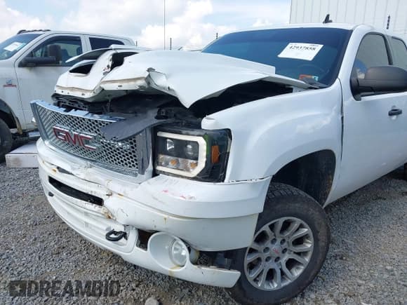 ✅ 2012 GMC Sierra 1500 SLE • VIN: 1GTR2VE75CZ317549 • Lot: 42937858. Wystawiony na IAAI z przebiegiem 115 788 mil. Bezpłatny archiwum sprzedaży aukcyjnych z USA i szczegółowy raport historii pojazdu na DreamBid. Zdjęcie 17.