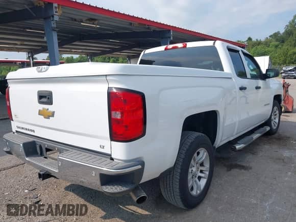 2014 Chevrolet Silverado 1500 LT with VIN 1GCRCREC8EZ243919, listed as a IAAI auction lot 43245376 with 177,793 mi miles and . Bid and sale history available at DreamBid. Image 4.