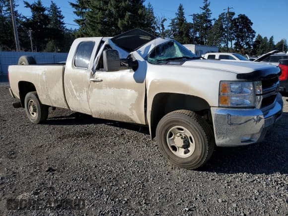 ✅ 2009 Chevrolet Silverado 1500 • VIN: 1GCHC69609E156673 • Lot: 86246605. Wystawiony na Copart z przebiegiem 135 626 mil. Bezpłatny archiwum sprzedaży aukcyjnych z USA i szczegółowy raport historii pojazdu na DreamBid. Zdjęcie 4.