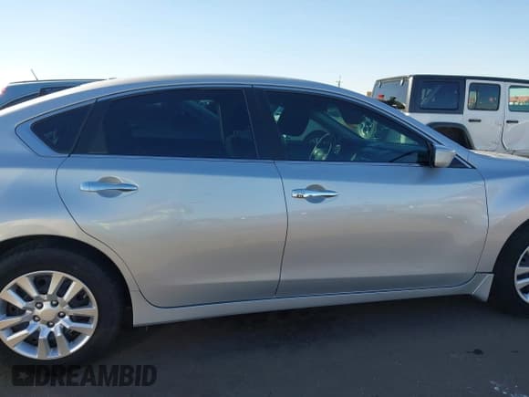 ✅ 2015 Nissan Altima S • VIN: 1N4AL3AP4FC152787 • Лот: 43623796. Опубликован ранее на IAAI с пробегом 51 675 миль. Бесплатный доступ к архиву аукционных продаж из США и подробный отчёт об истории автомобиля на DreamBid. Изображение 13.