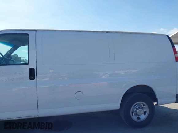 ✅ 2013 Chevrolet Express Cargo • VIN: 1GCWGFBA2D1115469 • Lot: 43106361. Listed on IAAI with 178,751 mi. Free auction sales archive from the USA and detailed vehicle history report at DreamBid. Image 6.