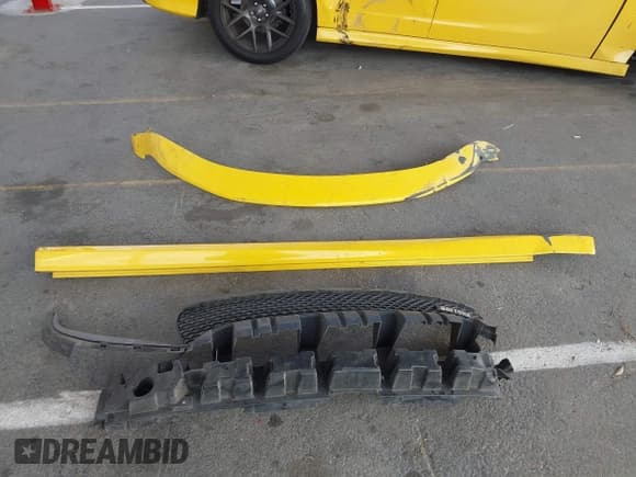 ✅ 2017 Dodge Charger R/T • VIN: 2C3CDXCT9HH528857 • Lot: 43277786. Listed on IAAI with 98,353 mi. Free auction sales archive from the USA and detailed vehicle history report at DreamBid. Image 12.