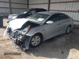 ✅ 2015 Hyundai Sonata Limited • VIN: KMHEC4A49FA137569 • Лот: 43418501. Опубликован ранее на IAAI с пробегом 170 045 миль. Бесплатный доступ к архиву аукционных продаж из США и подробный отчёт об истории автомобиля на DreamBid. Изображение 2.