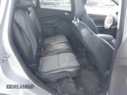 ✅ 2019 Ford Escape SE • VIN: 1FMCU9GD6KUA08948 • Lot: 43372363. Wystawiony na IAAI z przebiegiem 98 253 mil. Bezpłatny archiwum sprzedaży aukcyjnych z USA i szczegółowy raport historii pojazdu na DreamBid. Zdjęcie 8.