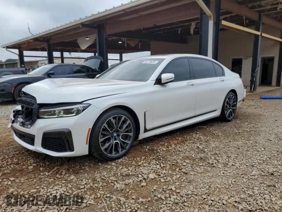✅ 2022 BMW 7 Series 750i xDrive • VIN: WBA7U2C03NCJ17147 • Lot: 66776635. Listed on Copart with 46,341 mi. Free auction sales archive from the USA and detailed vehicle history report at DreamBid. Image 1.
