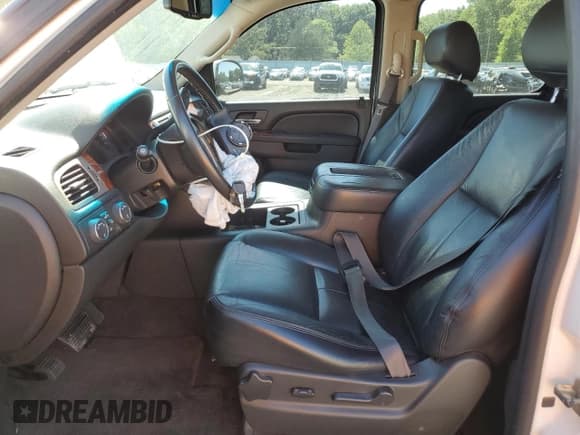 ✅ 2014 GMC Yukon XL SLE • VIN: 1GKS2HE79ER181033 • Лот: 57874735. Опубликован ранее на Copart с пробегом 206 487 миль. Бесплатный доступ к архиву аукционных продаж из США и подробный отчёт об истории автомобиля на DreamBid. Изображение 7.