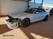 ✅ 2018 Ford Mustang EcoBoost Premium • VIN: 1FATP8UH0J5142737 • Lot: 94531835. Wystawiony na Copart z przebiegiem 70 657 mil. Bezpłatny archiwum sprzedaży aukcyjnych z USA i szczegółowy raport historii pojazdu na DreamBid. Zdjęcie 1.