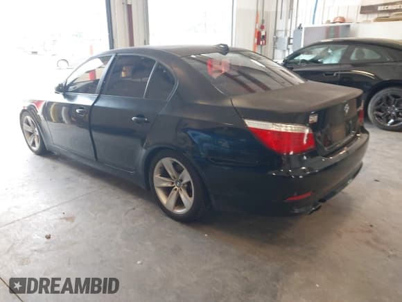 ✅ 2008 BMW 5 Series 528i • VIN: WBANU53528CT03030 • Lot: 42563224. Listed on IAAI with 198,837 mi. Free auction sales archive from the USA and detailed vehicle history report at DreamBid. Image 3.