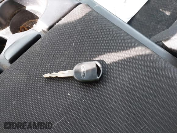 ✅ 2008 Ford F-150 XLT • VIN: 1FTPX14V88FB63980 • Лот: 42193896. Опубликован ранее на IAAI с пробегом 140 233 миль. Бесплатный доступ к архиву аукционных продаж из США и подробный отчёт об истории автомобиля на DreamBid. Изображение 11.